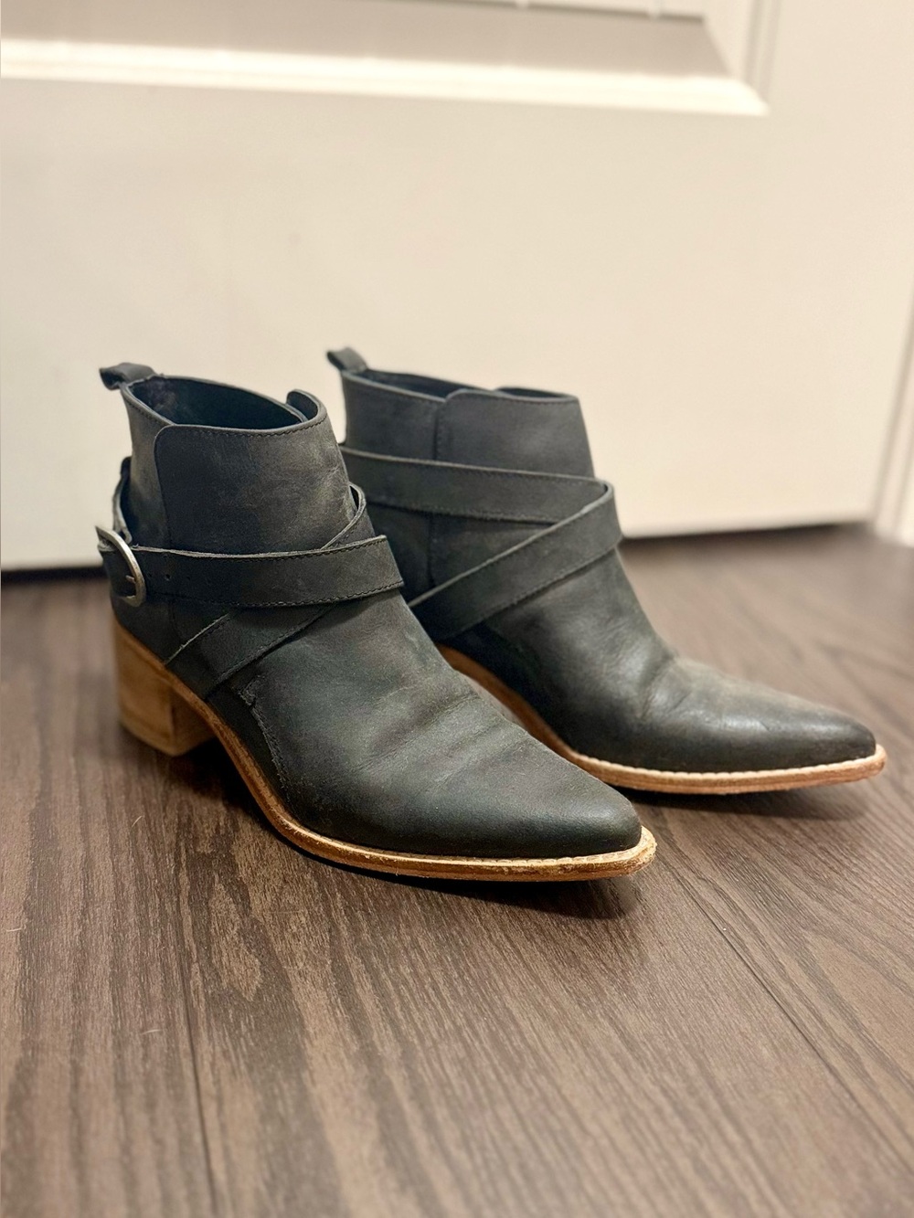 Free People 🤎🖤 Black Leather Pointed Ankle Booties with Buckle Strap
